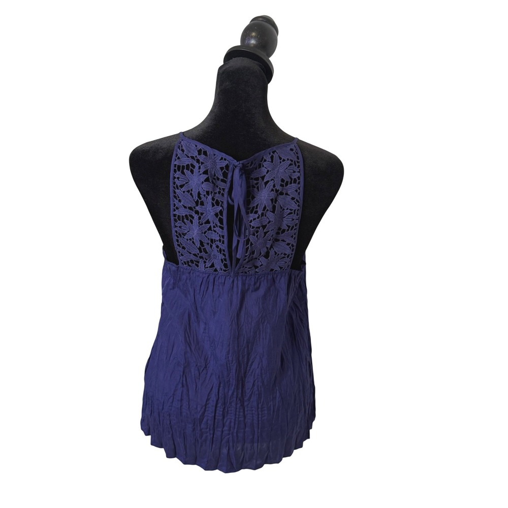 Banana Republic 100% Silk Floral‎ Crochet Lace Crinkle Top Size SP Embroidered